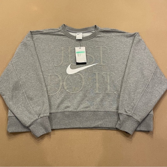 Women’s Nike Dri-Fit Get Fit Cropped Training Crewneck Sweatshirt Size XL New! - Picture 1 of 8